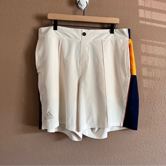 ADIDAS X PHARRELL WILLIAMS MENS NY COLORBLOCK SHORTS SIZE 2XL - Picture 1 of 10